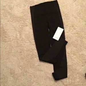Brands NWT Lululemon pants size 4